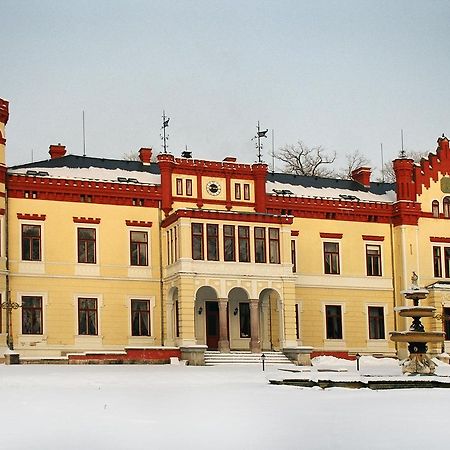 Hotel Zamek Mostov Exterior foto